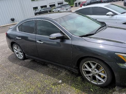 Used 2009 Nissan Maxima 3.5 SV w/ Sport Pkg FWD image 2