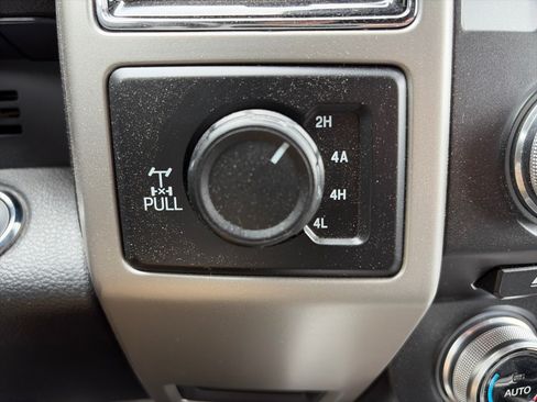 Used 2018 Ford F150 Lariat w/ Equipment Group 502A Luxury AWD/4WD image 22