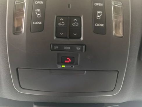 Certified 2024 Toyota Sienna Limited AWD/4WD image 16