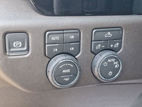 New 2026 Chevrolet Silverado 1500 LT image 32