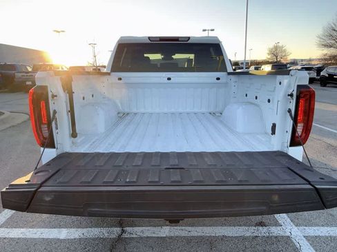 Used 2025 GMC Sierra 1500 SLT image 22