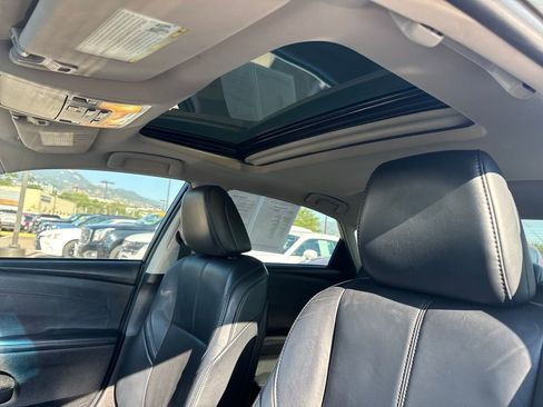 Used 2018 Toyota Avalon Limited w/ All Weather Liner Package image 22