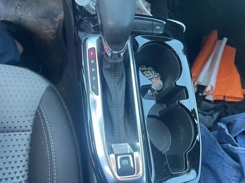 Used 2024 Chevrolet Trax LT w/ LT Convenience Package image 28