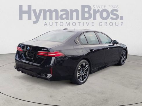Used 2024 BMW 530i xDrive w/ M Sport Package image 3
