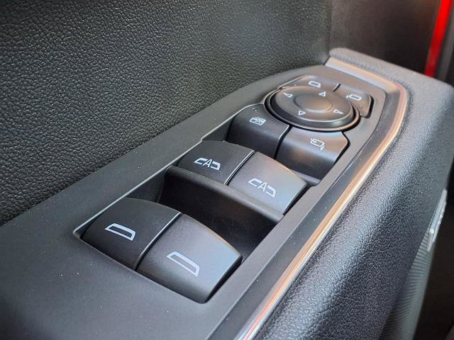 Used 2025 GMC Sierra 1500 SLT AWD/4WD image 17