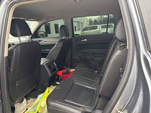 Used 2021 Volkswagen Atlas SE image 33
