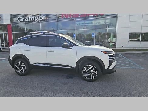 New 2026 Nissan Kicks SV FWD image 35