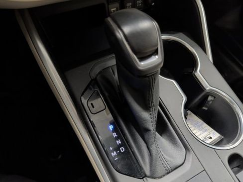 Used 2021 Toyota Highlander XLE image 23