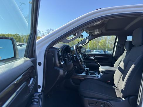 Used 2024 Chevrolet Silverado 1500 RST AWD/4WD image 11