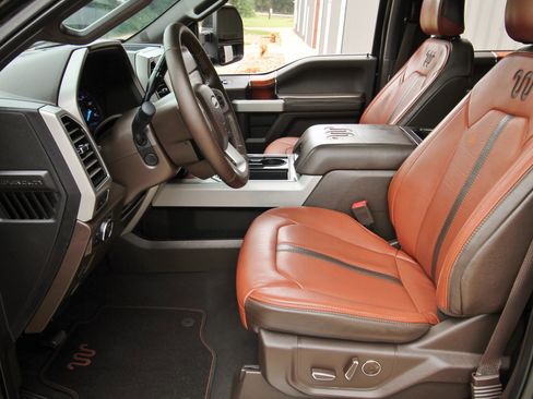 Used 2019 Ford F350 King Ranch w/ King Ranch Ultimate Package AWD/4WD image 23