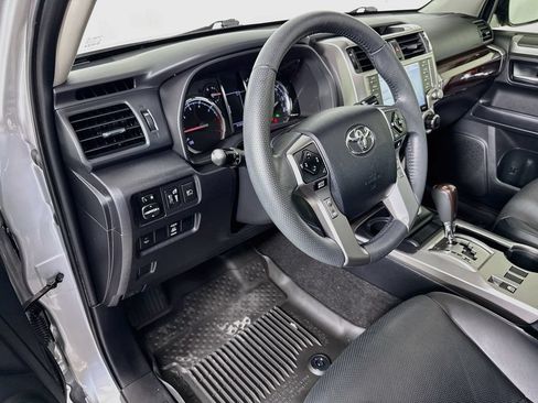 Used 2021 Toyota 4Runner Limited AWD/4WD image 9