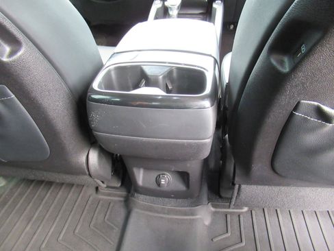 Used 2024 Kia Telluride S w/ S Sunroof Package FWD image 40