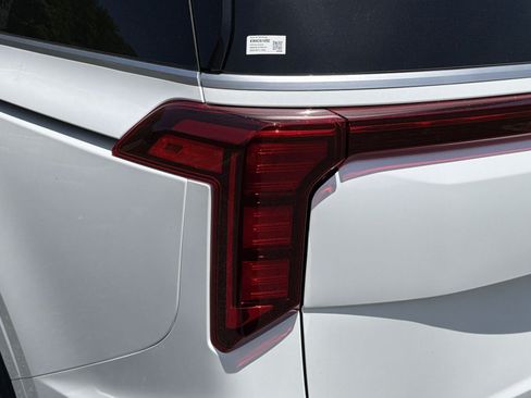 New 2026 Kia Carnival EX FWD image 17