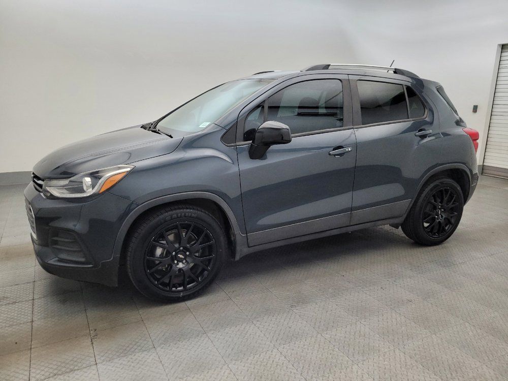 Used 2021 Chevrolet Trax LT w/ Sport Edition FWD image 2