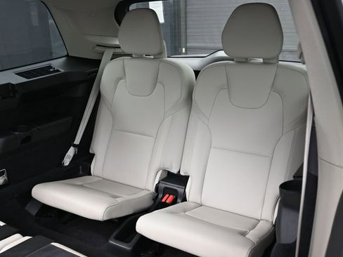 Used 2023 Volvo XC90 T8 Plus w/ Protection Package Premier image 33