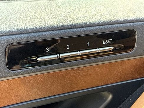 Used 2022 Lexus LX 600 4WD w/ Accessory Package (Z1) image 21