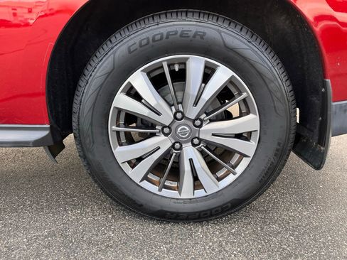 Used 2019 Nissan Pathfinder SL image 10