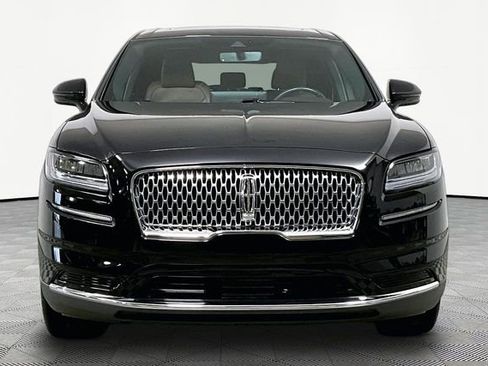 Used 2023 Lincoln Nautilus Reserve image 3