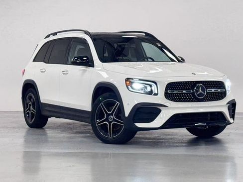 Used 2022 Mercedes-Benz GLB 250 4MATIC image 1