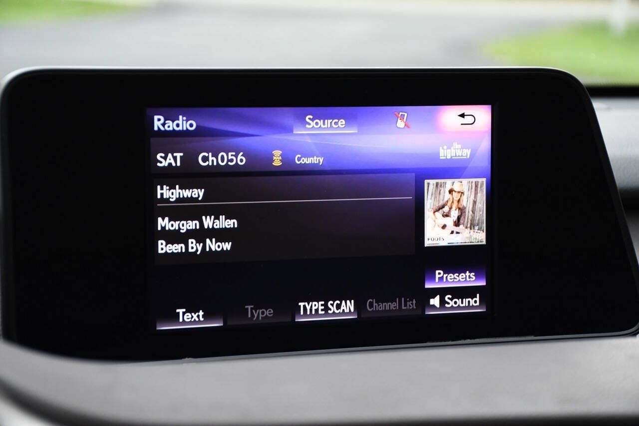 Used 2017 Lexus RX 350 FWD w/ Premium Package image 36