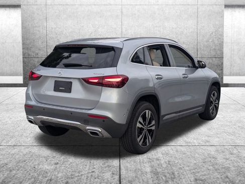 Certified 2025 Mercedes-Benz GLA 250 4MATIC image 4