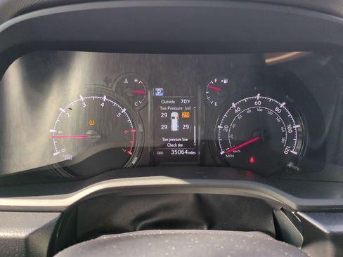 Certified 2024 Toyota 4Runner SR5 Premium image 28