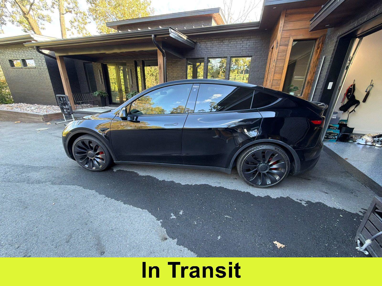 Used 2022 Tesla Model Y Performance AWD/4WD image 1