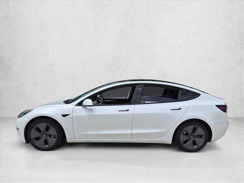 Used 2021 Tesla Model 3 Standard Range Plus RWD image 8