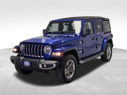 Used 2018 Jeep Wrangler Unlimited Sahara w/ Dual Top Group image 14