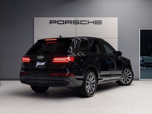 Used 2022 Audi Q7 2.0T Premium Plus w/ Premium Plus Package AWD/4WD image 7