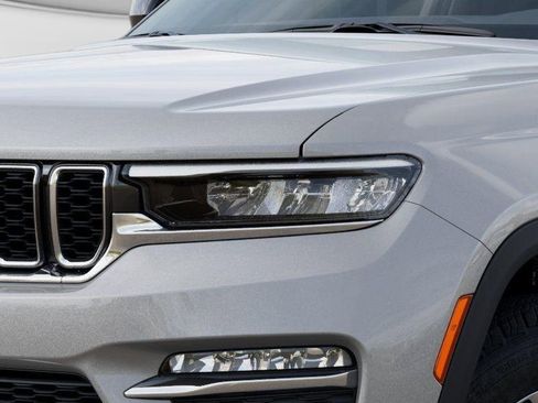 New 2025 Jeep Grand Cherokee Limited image 10