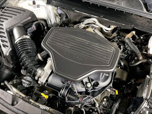 Used 2023 GMC Acadia AT4 w/ Technology Package image 43