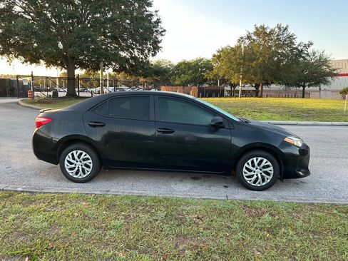 Used 2019 Toyota Corolla LE image 6