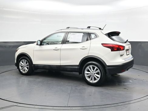 Used 2018 Nissan Rogue Sport SV image 7