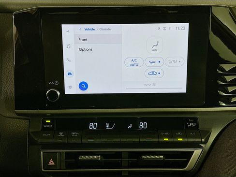 Used 2025 Toyota Camry LE image 24