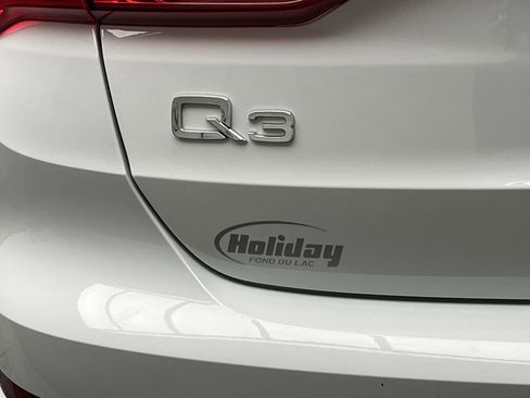 Used 2019 Audi Q3 2.0T Premium image 30