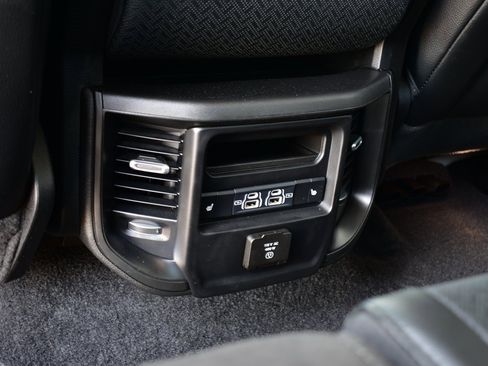 Used 2025 RAM 1500 Laramie image 34