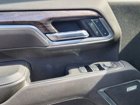 Used 2025 Chevrolet Silverado 2500 LTZ w/ LTZ Premium Package image 9