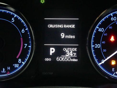 Used 2019 Toyota Corolla LE image 34