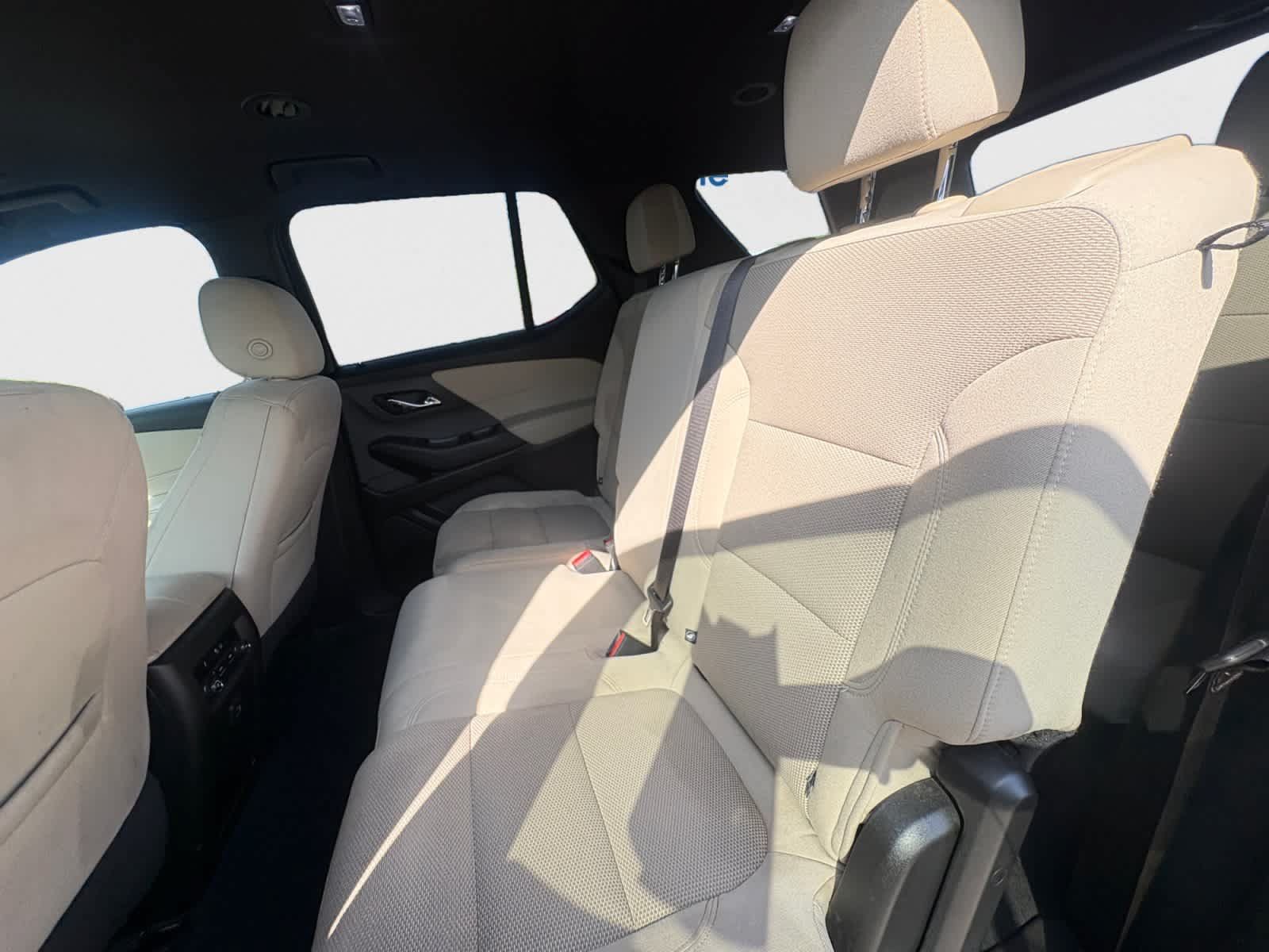 Used 2023 Chevrolet Traverse LS AWD/4WD image 18