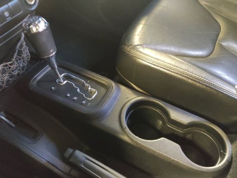 Used 2014 Jeep Wrangler Unlimited Rubicon w/ Max Tow Package image 26