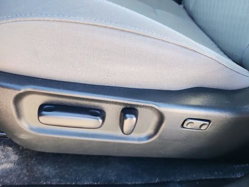 Used 2023 Toyota Tacoma SR5 w/ Technology Package image 16