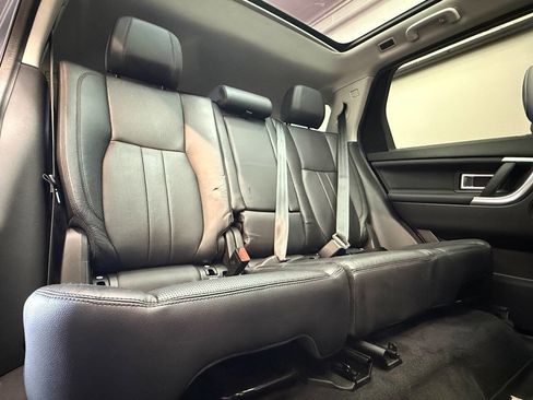 Used 2018 Land Rover Discovery Sport HSE image 4
