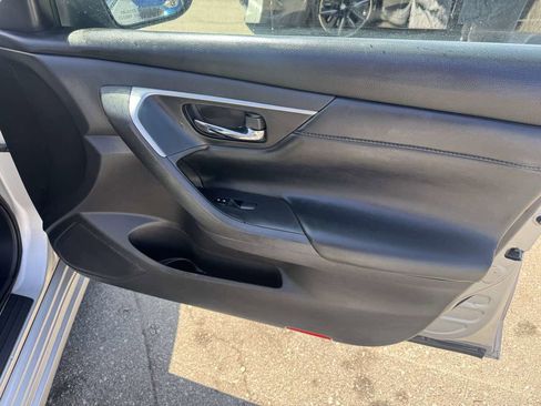 Used 2016 Nissan Altima 2.5 SR image 11