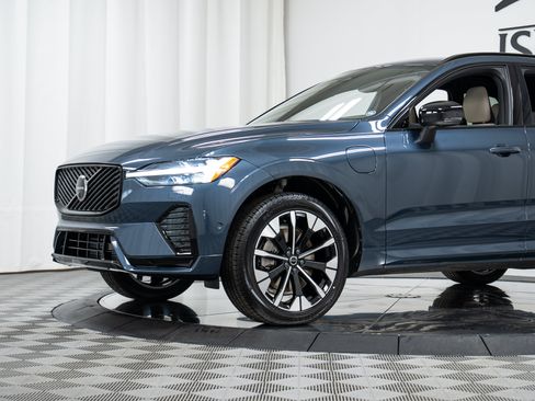 New 2026 Volvo XC60 T8 Plus w/ Climate Package AWD/4WD image 25