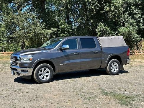 Used 2021 RAM 1500 Laramie AWD/4WD image 5