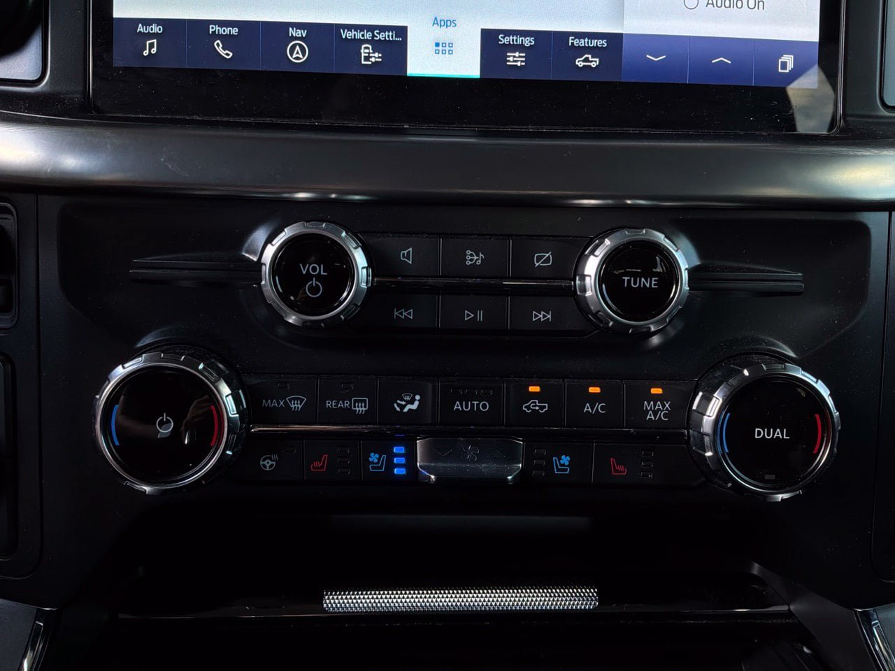 Used 2022 Ford F150 Lariat w/ Equipment Group 502A High AWD/4WD image 48