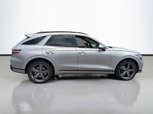 Used 2022 Genesis GV70 3.5T Sport w/ Sport Prestige Package AWD/4WD image 5