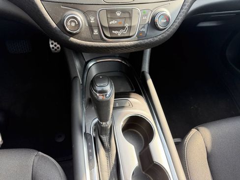 Used 2016 Chevrolet Malibu LT FWD image 10