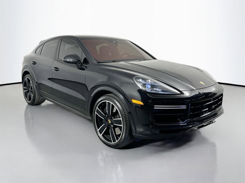 Certified 2023 Porsche Cayenne Turbo image 9
